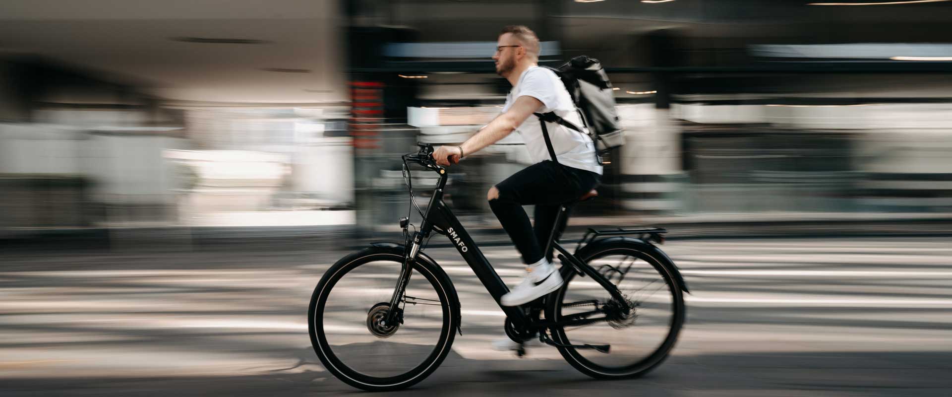 Motiv eines Radfahrers zur Marktforschungsstudie über ein Fahrradschloss, das sich mittels Smartphone App öffnen lässt